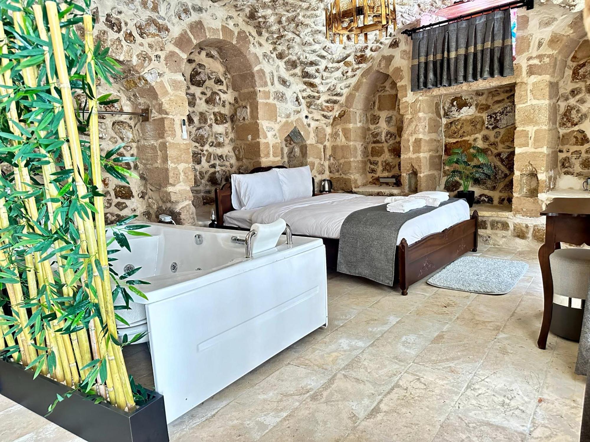 Arev Hotel Mardin Bagian luar foto