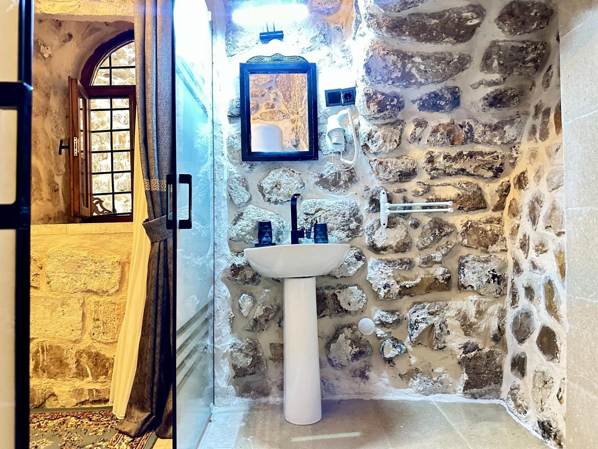 Arev Hotel Mardin Bagian luar foto