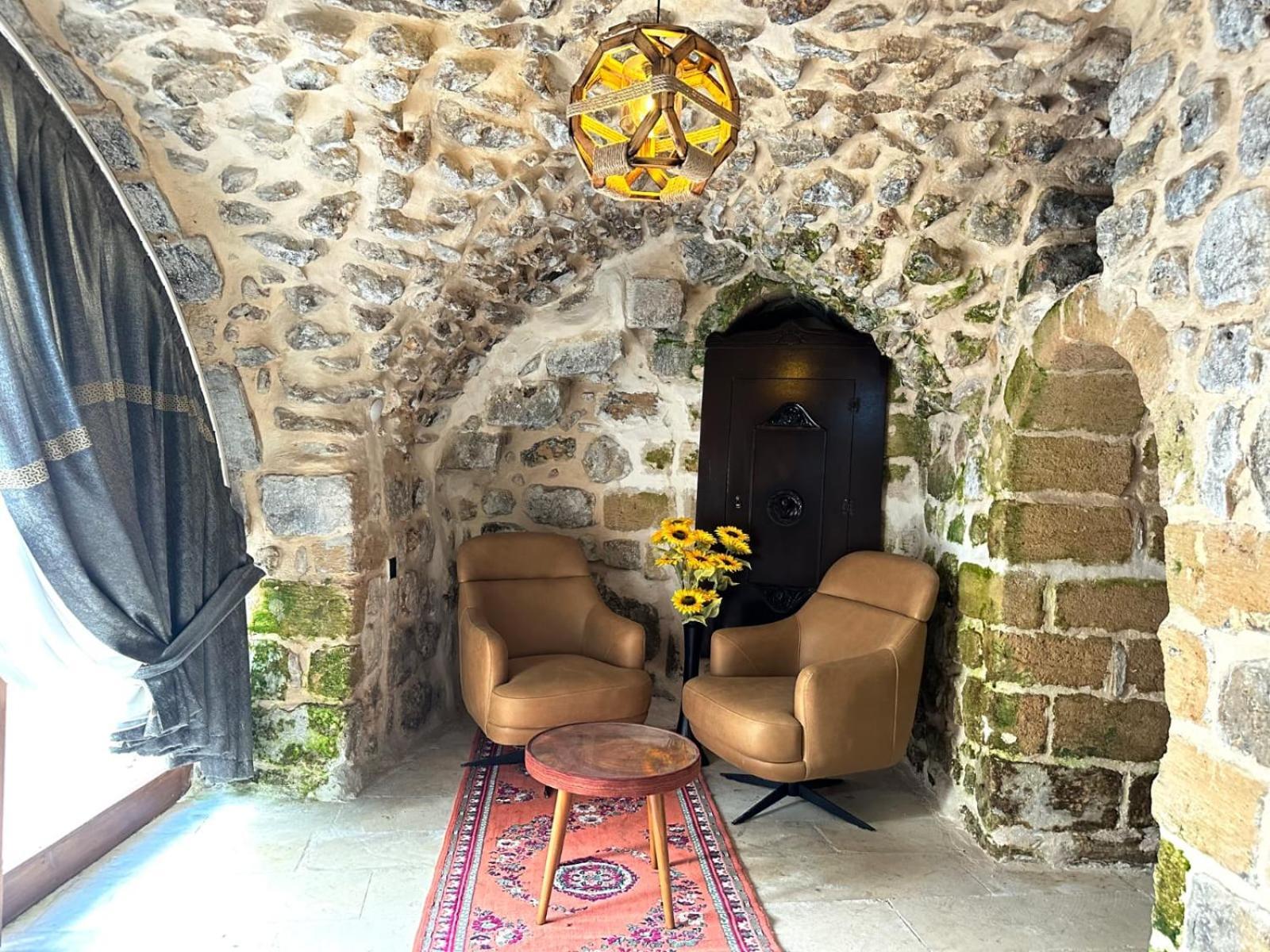 Arev Hotel Mardin Bagian luar foto